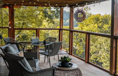 Magical Tennessee Tiny House with a Rooftop Deck - Foto 4