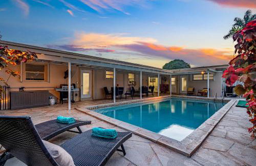 Villa Oasis 3 Miles to Hard Rock Stadium & Casino, Guitar Hotel Nearby, Pool, Game Room, Sleeps 12, 15 Min to Beach - Foto 1