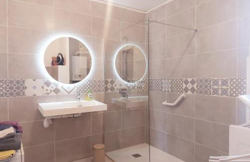 Gîte chaleureux dans un ancien corps de ferme avec wifi, cheminée et grand jardin à Châteaudun - FR-1-581-71 - Foto 3