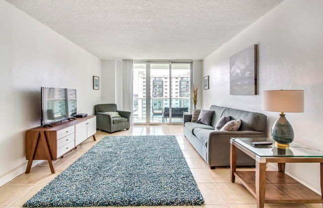 Ocean Reserve Luxury Condos Across from Sunny Isles Beach - Foto 18