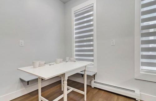 Spacious Central 4BR, Ski & Bike - Photo 21