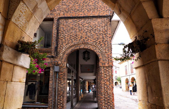 Visite privée dans Reinosa - Photo 1