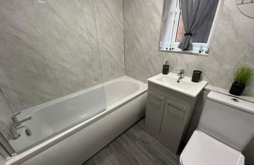 Lingfield House - Spacious 3 Bed Home From Home in Burton - Foto 21