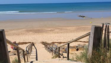 Aux Mouettes les pieds dans l'eau accès direct à la place 5 personnes - Foto 2