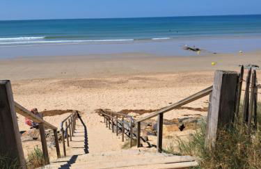 Aux Mouettes les pieds dans l'eau accès direct à la place 5 personnes - Foto 2