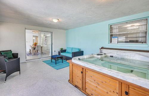 Sunset Views and Hot Tub Lakefront Holiday Retreat! - Foto 3