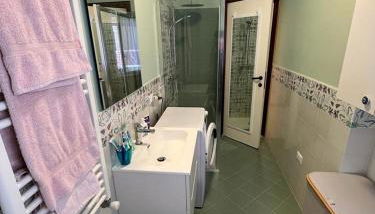 Recently Renovated Beachfront Retreat in Giulianova - Foto 3