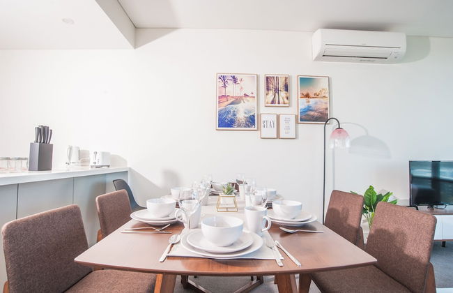 Luxury 2bed2bath APT @opaltower +view - Photo 12