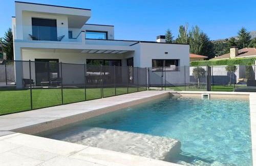 Precioso Chalet Sierra Madrid - Foto 1