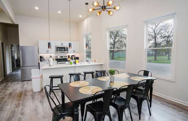 Magnificent 4BR Near Famous Riverwalk and Downtown - Foto 6