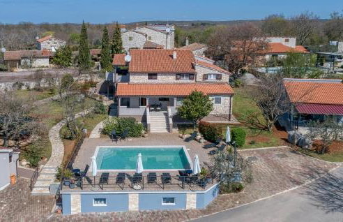 Cozy Apartment In Pilkovici With Wifi - Photo 21