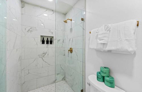 Moroccan-Inspired 1-BR Getaway near Reunion Tower - Foto 37