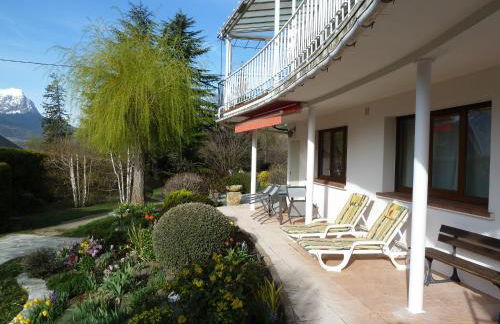 Vue sur les montagnes - Photo 1