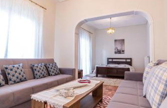 Evans House - Photo 2