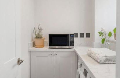 Luxury seaside home - 5 mins walk to beach - hot tub - Foto 38