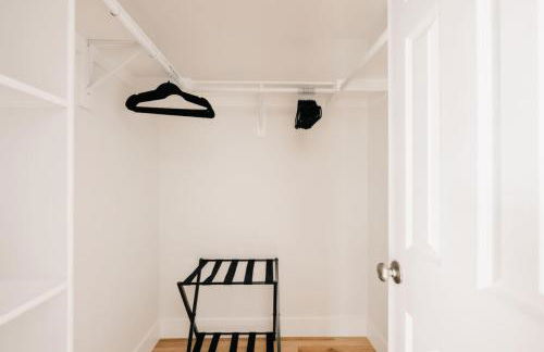 House of Noir Elan Stunning 6BR Designer Retreat - Photo 52