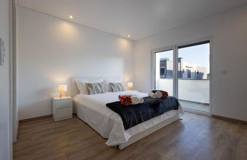 Casa Férias com Piscina Aquecida e Suítes Privadas - Foto 28