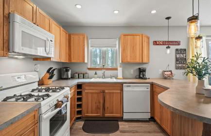 Mountain Hideout by Avantstay Game Room + Deck - Foto 38