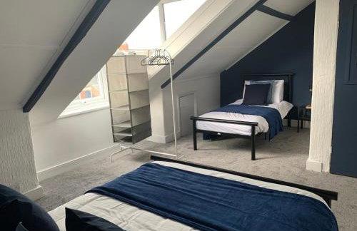 Windsor 4 - Spacious beautiful 4 bdrm maisonette nr Ncle free wifi free parking - Foto 7