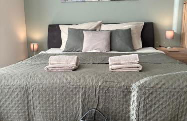 Kleine Auszeit -- inklusive Parkplatz & WiFi, Geschirrspüler, Waschmaschine & Terrasse mit Strandkorb -- Perfekt für Urlaub & Business - Foto 32