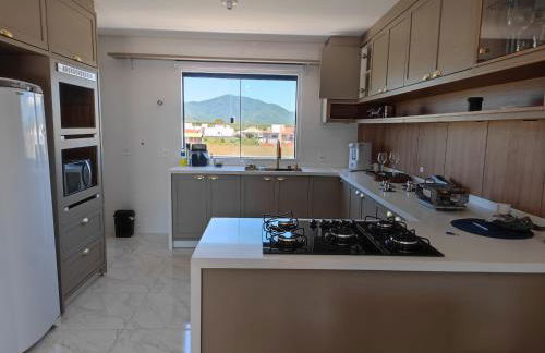 Linda cobertura no campeche próximo a praia - Foto 5