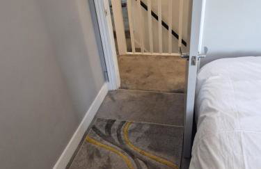 Modern 5 bedroom house with parking, London - Foto 6