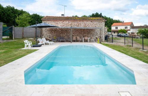 L'Evasion en Pierre Piscine et Étang Privé - Photo 26