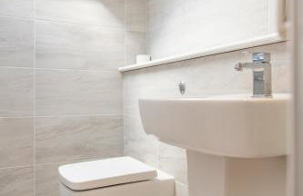 Spacious 4-Bedroom Home, Sleeps More with Extra Beds - Foto 15