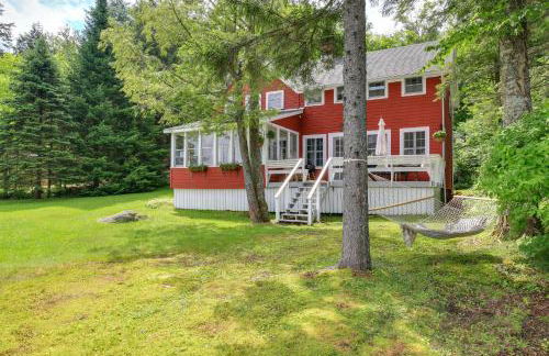 Authentic 1912 Adirondack Lake Camp with Fire Pit - Foto 29