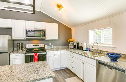 Bayfront Steuben Home with Screened Porch and Fire Pit - Foto 7