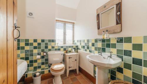 Swallow Barn at Millfields Farm Cottages - Photo 2