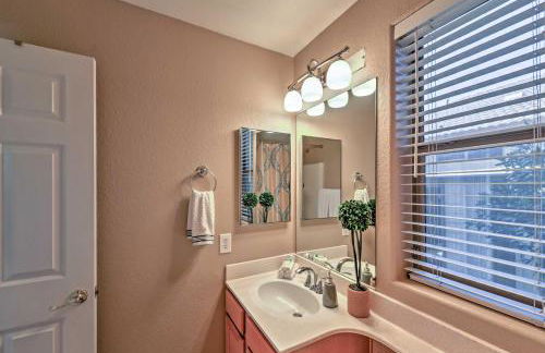 Inviting Surprise Home with Private Pool Near Golf! - Foto 17