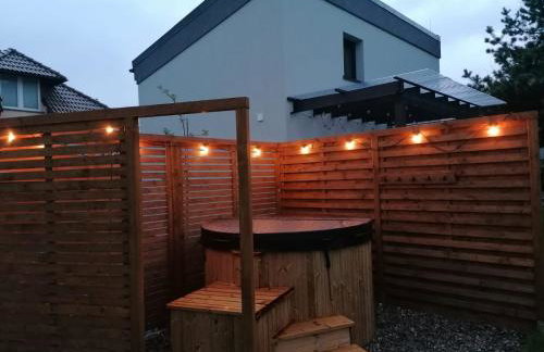 Przystań Dobrej Energii, domki całoroczne z gorącą balią z hydromasażem - Foto 2