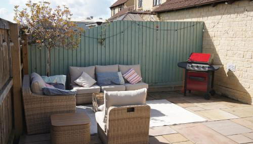 Atworth Haven: 4-Bed Home with Garden - Foto 3