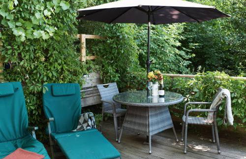 Tree-Tops Treehouse Eco Retreat - Photo 26