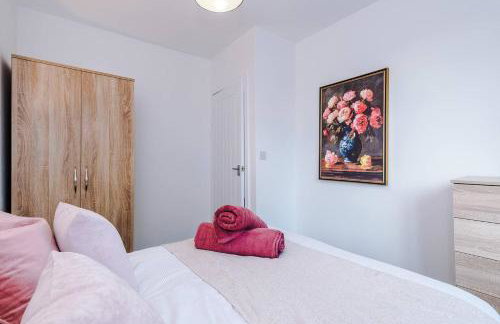 Comfy 3-BR Wirral Home | Free Parking & Wi-Fi - Foto 32