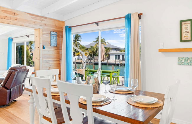 Seabreeze Cove Waterfront Gem 38 Foot Dock Cabana Club - Foto 5