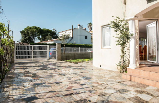 Holiday Home With Private Pool in Sant Pere Pescador - Foto 2