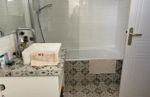 So Paris Group - Fully Serviced Apartment - Jardin des Plantes - Heart of Paris - Foto 17