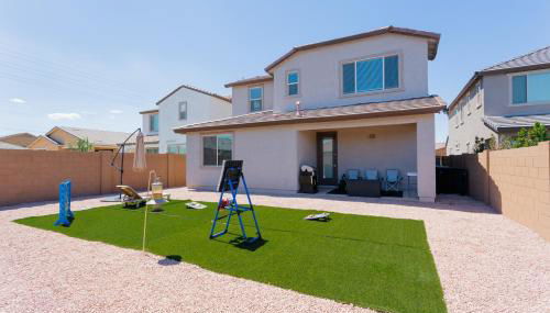 Modern Desert Home-Great for families & groups, near golf, hiking, and city fun, Private in-law suite with own entrance also available separately - Foto 5