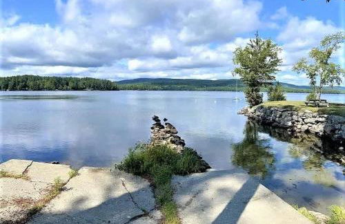 Perfect Maine Getaway in a Newly Renovated Cabin! - Foto 49