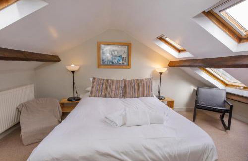 Minster House - Group Hot Tub - Photo 13