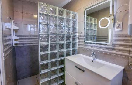 Vis Apartments Ivona i Daria - Photo 35