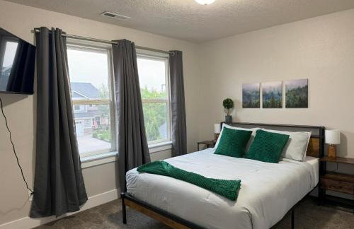 Spacious Family Retreat with Hot Tub & Home Theater - Foto 27