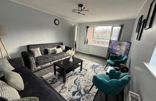 3-Bed Detached House Private Drive for Two Cars - Foto 12