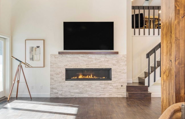 Explorer by Avantstay Close to Slopes! Game Room, Guest Suite, Hot Tub - Photo 10