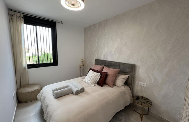 Outstanding 2 bed Apartment With Rooftop sea Views - Foto 6