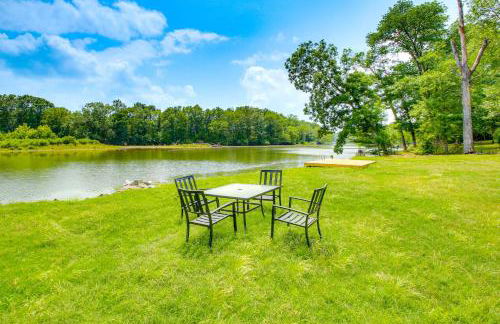 Riverfront Royal Home with Hot Tub and Fire Pits! - Foto 32