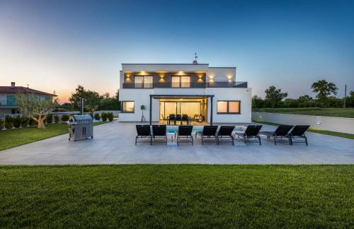 Villa Ana Škicini for 10 people with heated pool, kids activities and sea view near Novigrad - Foto 53