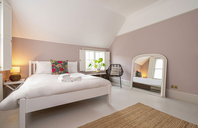 Chic and Colourful Family Home by Underthedoormat - Foto 22